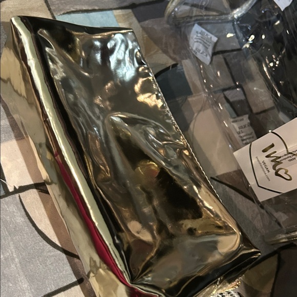 Imoshion Shiny Gold and Transparent Cosmetic Case - Picture 4 of 8